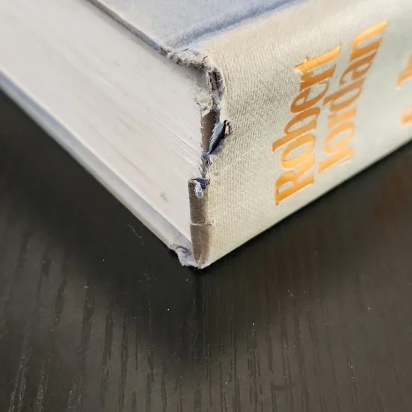 The Shadow Rising by Robert Jordan - Picture 8 of 11